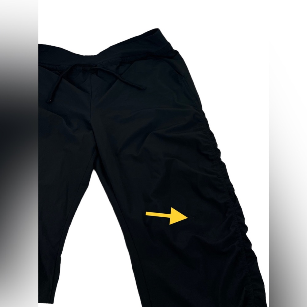 Athleta Size 12 Attitude Pant Pull On Lightweight Ruched Jogger Pants Black - Picture 11 of 12